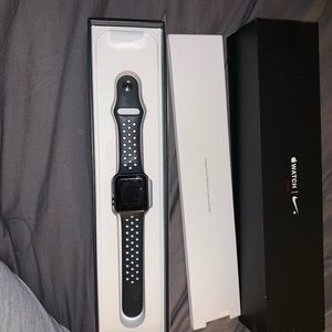 Apple Watch 3 Nike w/ cellular